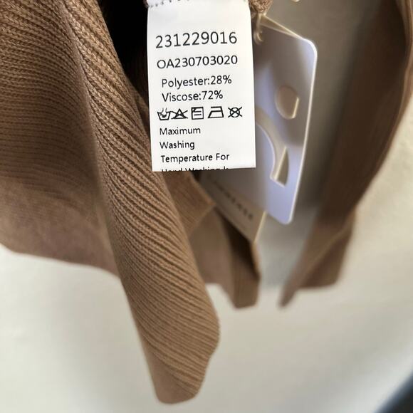 Commense Sweetheart Neckline Long Sleeve Knit Top Size M NWT - Picture 7 of 8